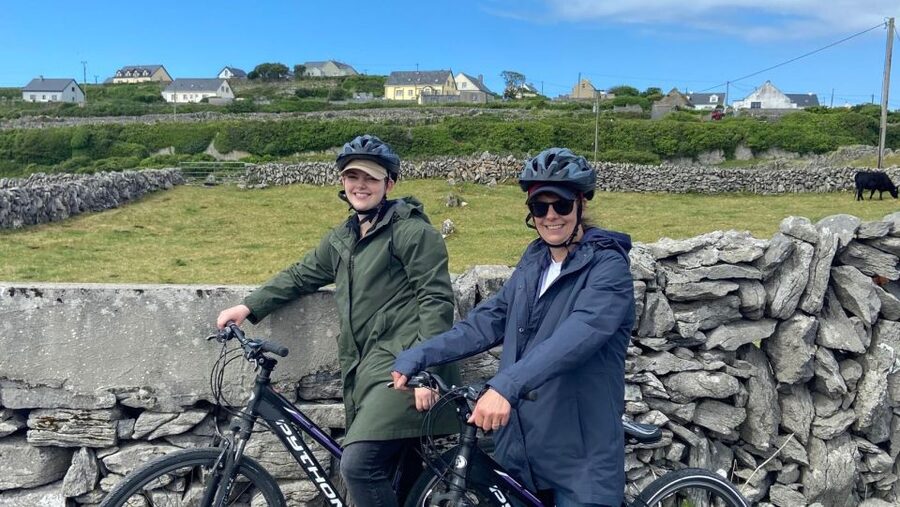 From Galway: Day Trip to Inisheer with Bike or Bus Tour - Who will enjoy this day most