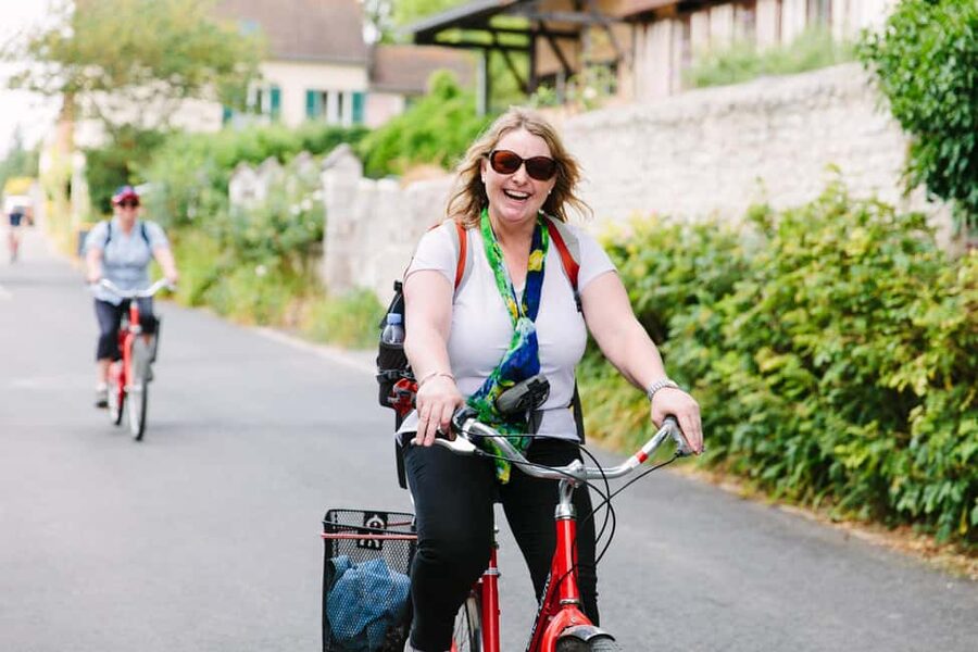 From Paris: Monet Garden & Giverny Bike Tour and Picnic Stop - Why this Giverny trip works better than a simple coach visit