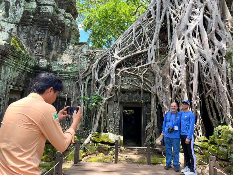 From Siem Reap: Angkor Wat Sunrise and Temples E-Bike Tour - Preah Dak breakfast and village food