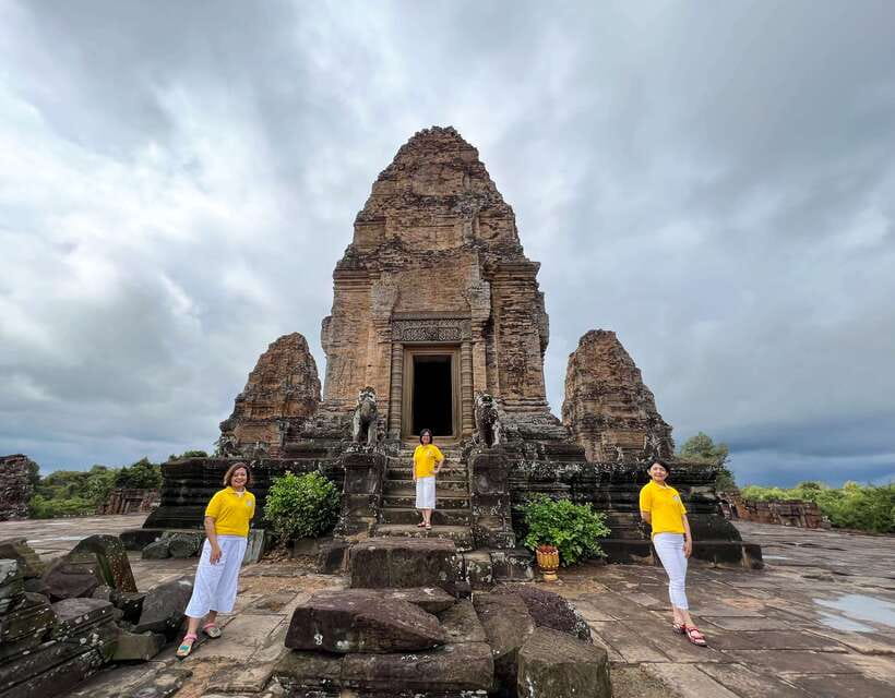 From Siem Reap: Angkor Wat Sunrise and Temples E-Bike Tour - Bayon and the gates of Angkor Thom