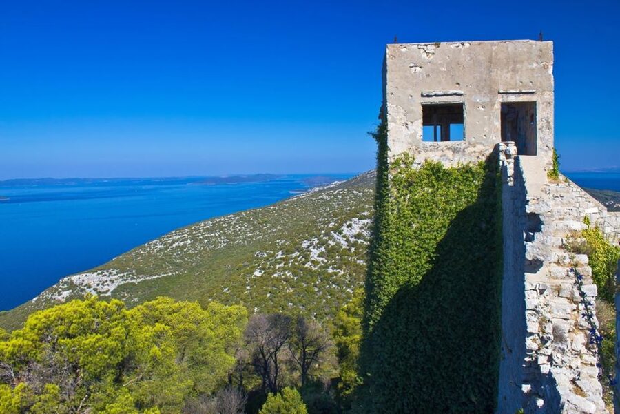 From Zadar: Full-Day Ugljan Self-Guided Bike Tour - From Zadar’s old town to an island road