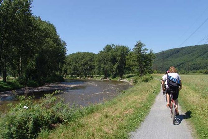 Full-Day Countryside Bike Tour to Karlstejn Castle (small group) - Getting out of Prague takes patience