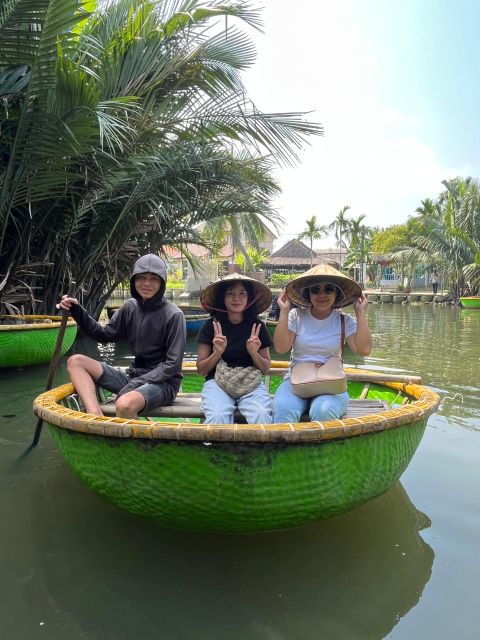Funny day cycling, Buffalo riding and Basket boat - What the guides add to the day