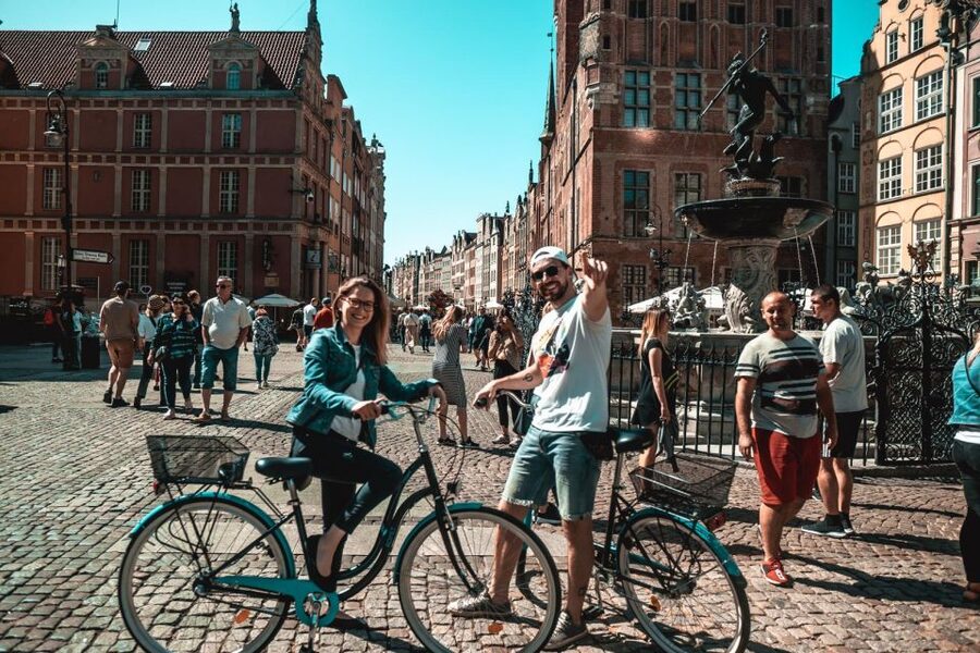 Gdańsk: Highlights Bike Tour - Przystań Cesarska and the working waterfront