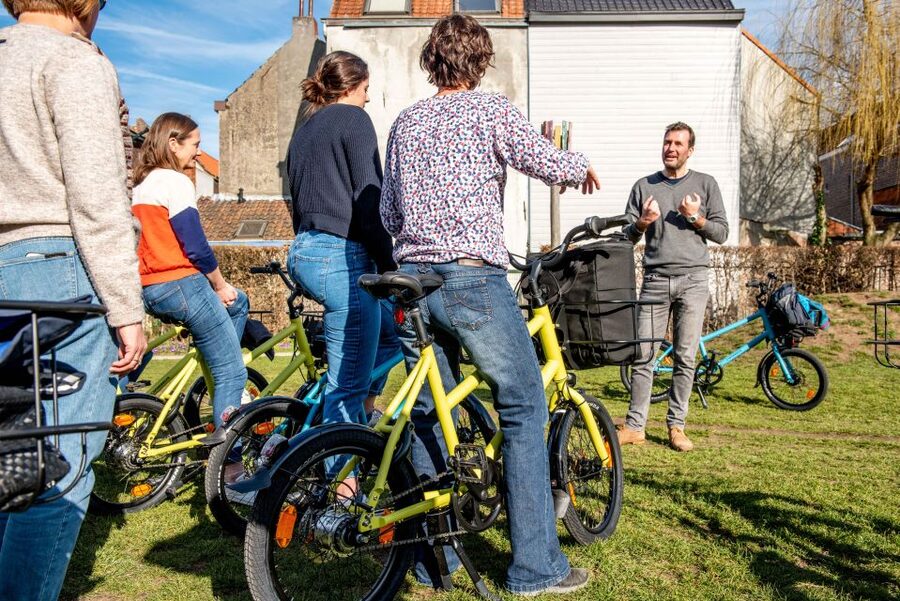 Ghent: City Highlights and Hidden Gems Guided Bike Tour - Key points at a glance
