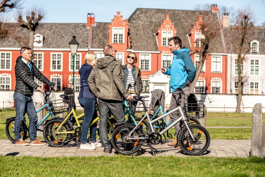 Ghent: City Highlights and Hidden Gems Guided Bike Tour - The small beguinage, a quieter UNESCO-listed stop