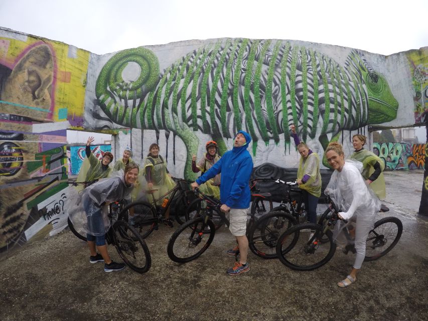 Ghent: Guided Urban Bike Tour - Starting in the center, then leaving the postcard view