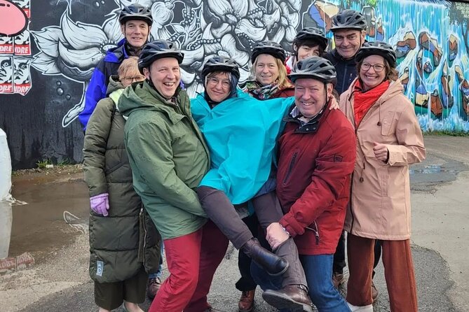 Glasgow Highlights Bike or Ebike Tour - Kelvin Hall and the western museums