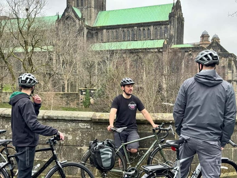 Glasgow: The Essential Glasgow Bike & E Bike Tour - The University of Glasgow and Kelvingrove