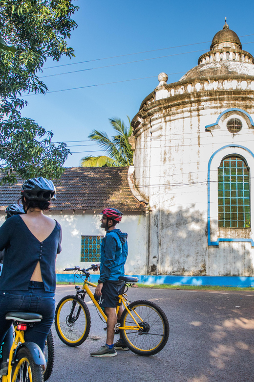 Goa: Old Goa and Divar Island E-Bike Tour with Snacks - What the guides add to the ride