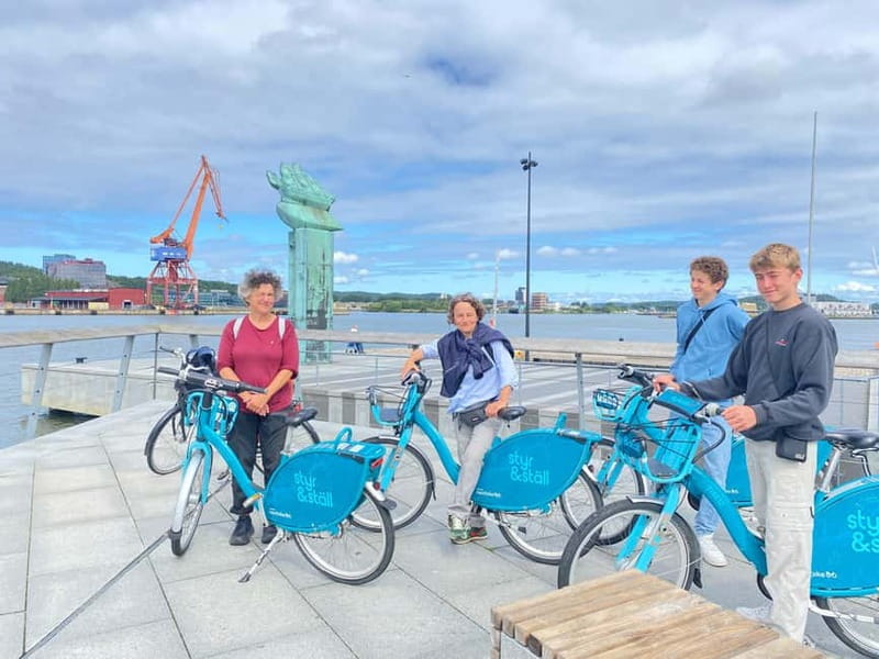 Gothenburg: City Highlights Bike Tour with Transfer - Booking flexibility and practical details