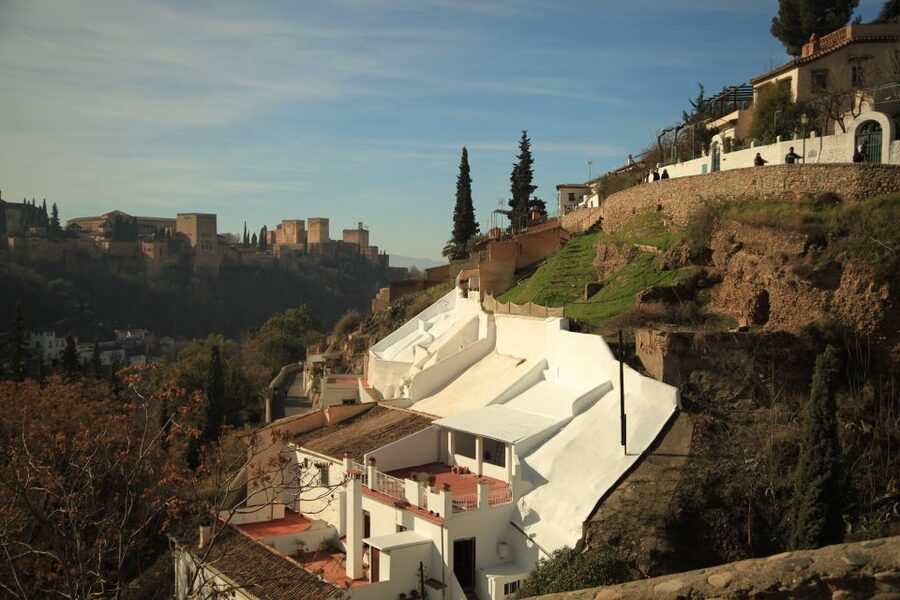 Granada: Albaicin and Sacromonte E-Bike Tour - Who should book this ride