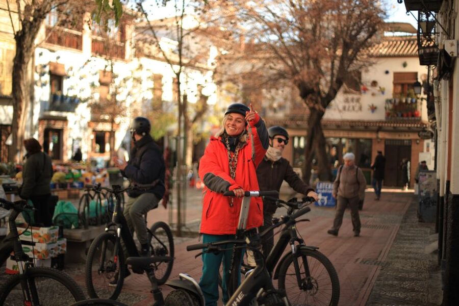 Granada: Highlights & Viewpoints eBike Tour with Tapas Break - Through Albaicín’s whitewashed lanes