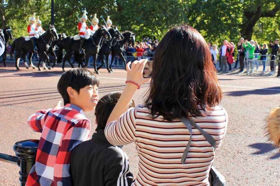 Grand London Half-Day Bicycle Tour - The Bansky tunnel and London’s less polished side