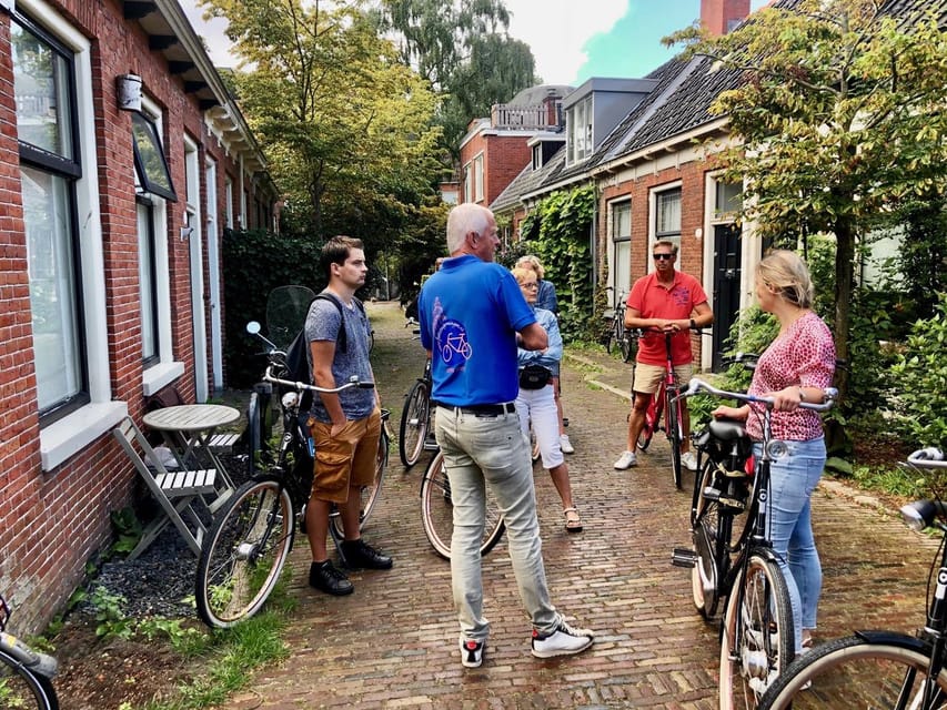 Groningen: City Highlights Bike Tour - The University of Groningen adds student energy