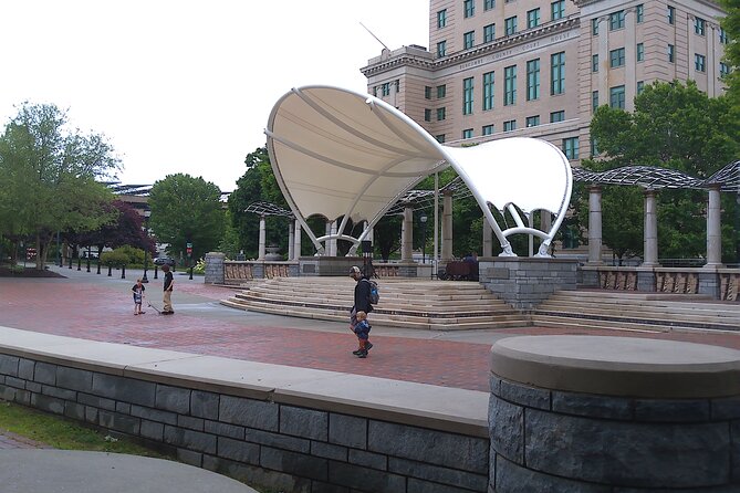 Guided Asheville E-bike Tour of River Arts, Mountains and Murals - Murals and working creativity in the River Arts District