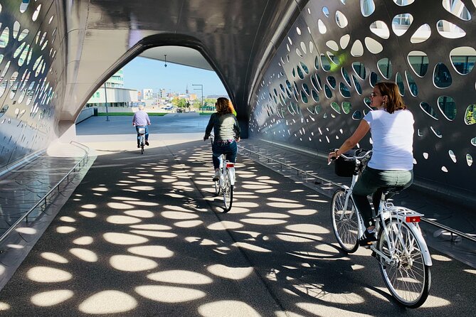 Guided Bike Tour: 2 Hours Highlights of Antwerp - Starting at Antwerpen-Centraal
