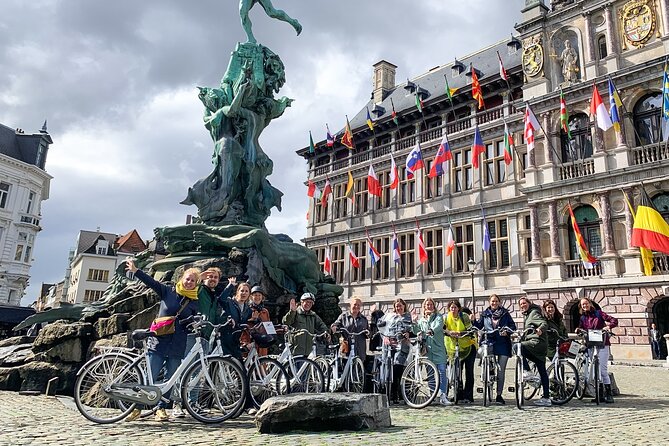 Guided Bike Tour: 2 Hours Highlights of Antwerp - Guides who make the short route work