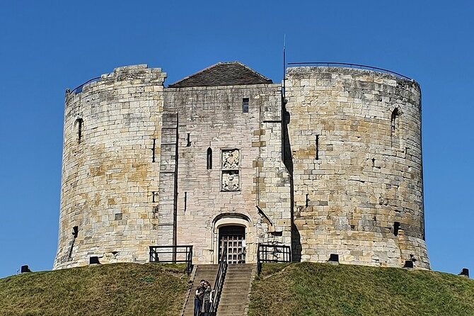 Guided Bike Tour in York - York Minster: start with the city’s great landmark