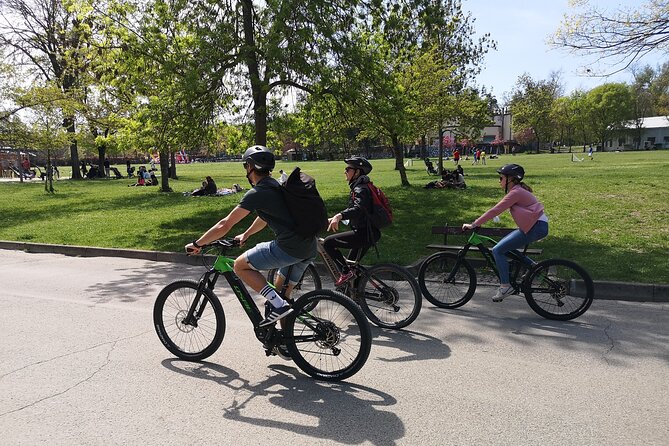 Guided E-bike Tour in Bologna with aperitif - The Reno river and Parco della Chiusa