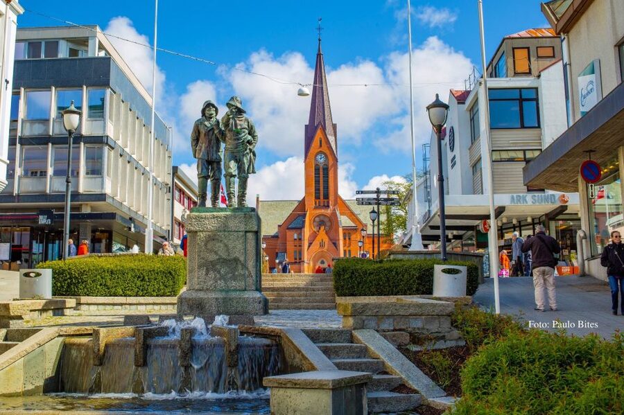 Guided E-Bike Tour in Haugesund: city, vikings, Rising Tides - Key points to know before you book