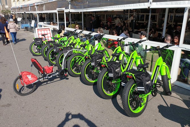 Guided tour of Naples by FAT electric bike - Castel dell’Ovo and the waterfront pause