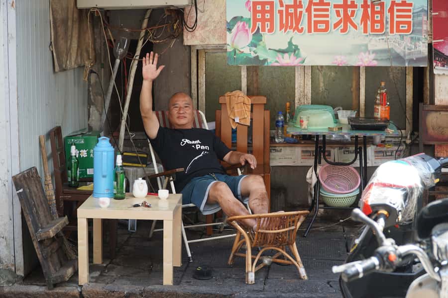 Half-Day Old Shanghai Small Group Bike Tour (Day & Night) - Day or night, and how much riding is involved