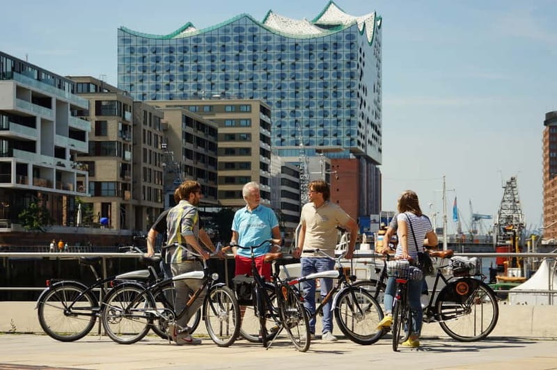 Hamburg 3-Hour Bike Tour - From Heiligengeistfeld to the Alster Lakes