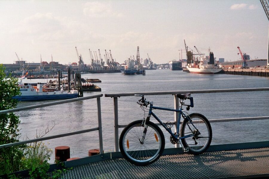 Hamburg: Bike Tour of the Speicherstadt & Old Harbor - Riding into Speicherstadt