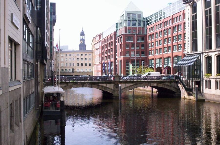 Hamburg: City Tour by Bike with Elbphilharmonie incl. Bike - Starting in Rotherbaum with a bicycle ready
