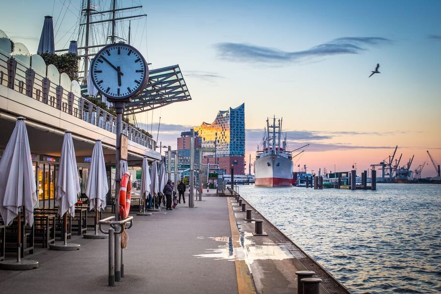 Hamburg: Guided Bike Tour - St. Michael’s Church and the Portuguese Quarter