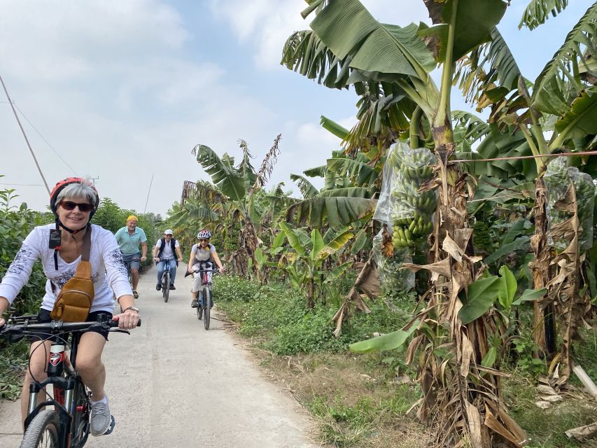 Hanoi: Bike Tour Through Hidden Gems and Banana Island - Old Quarter streets and the first taste of city life