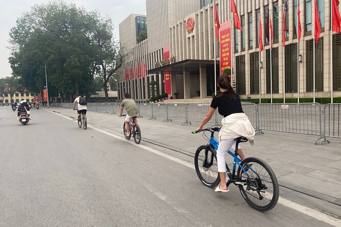 Hanoi City Bike Tour through Banana Island & Food Tasting - The Old Quarter by bicycle