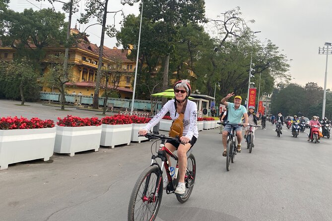 Hanoi City Bike Tour through Banana Island & Food Tasting - Huu Tiep Lake and the downed B-52