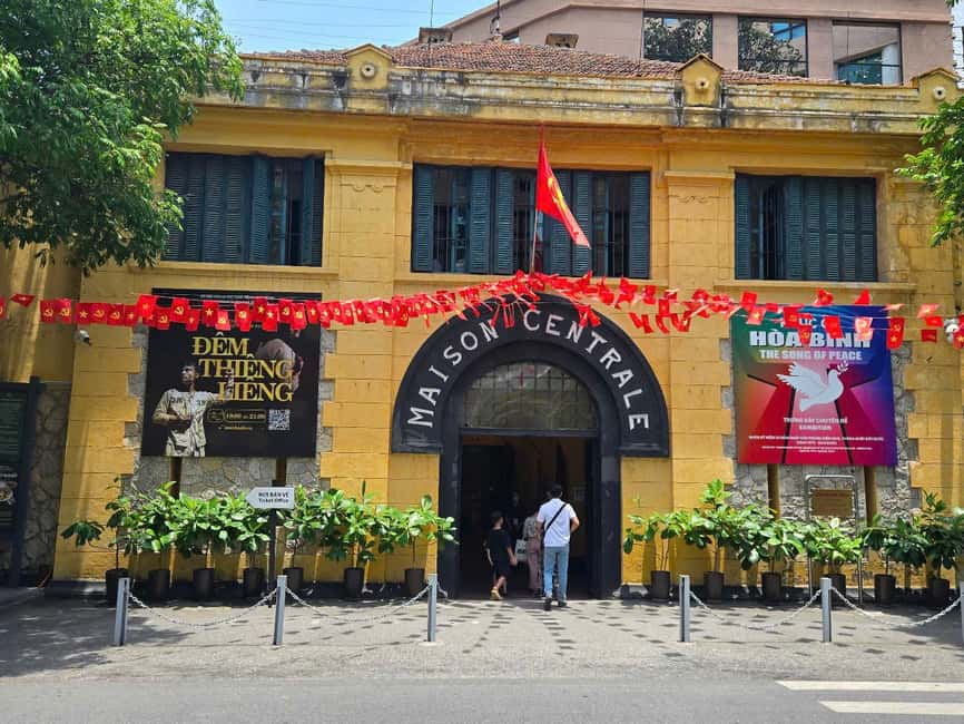 Hanoi City Tours With Small Groups (By Bus/Jeep Car/Cycling) - Temple of Literature and Vietnam’s first university