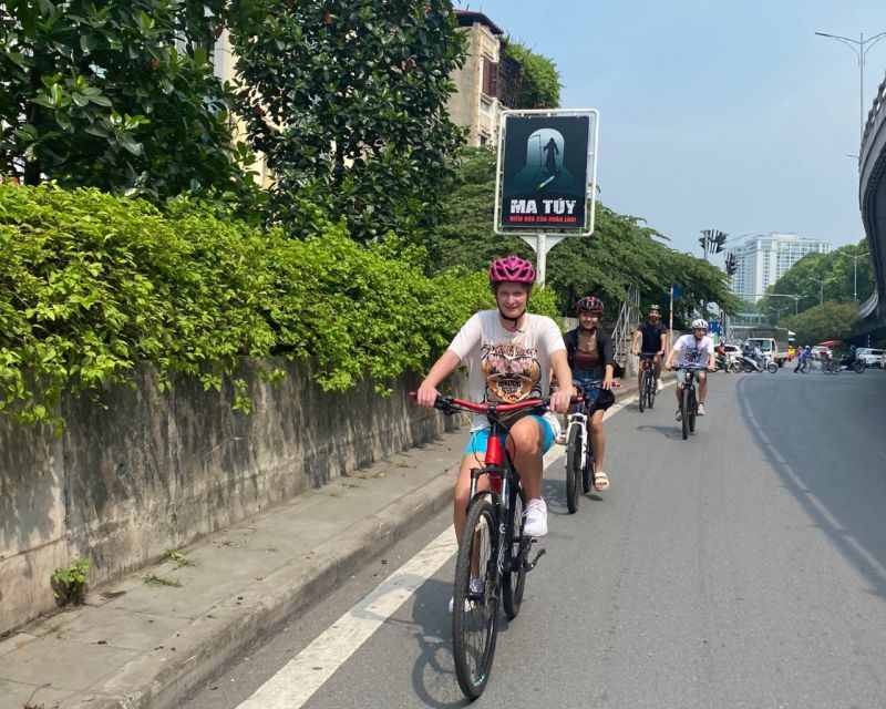 Hanoi Countryside Bicycle Tour - Leaving Hanoi by Bicycle for the Red River