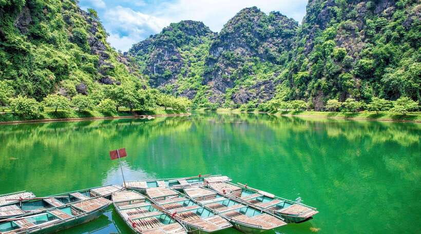 Hanoi: Ninh Binh, Tam Coc, Mua Cave & Hoa Lu with cycling - Key points at a glance