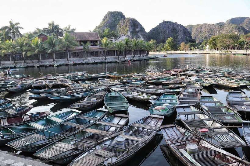Hanoi:Ninh Binh-Trang An-Mua Cave-Hoa Lu&Cycling BEST SELLER - Cruising through Trang An’s cave system