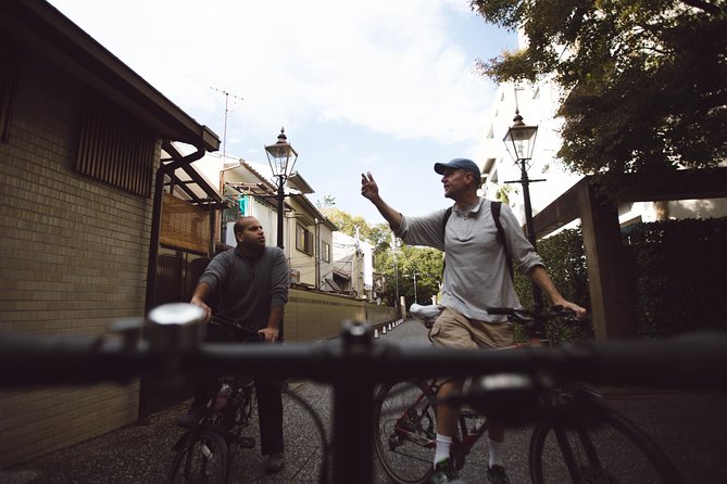 Hidden Kyoto E-Biking tour - Kinkakuji: the famous first stop