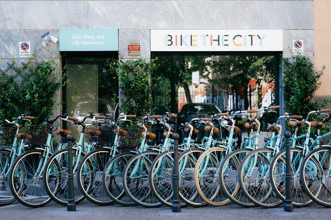 Highlights and hidden gems of Milan Bike Tour - The Duomo, Royal Palace, and Galleria