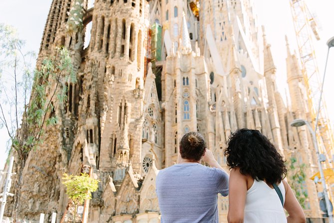 Highlights & Hidden Spots of Barcelona Bike Tour w/ Local Guide - Timing, weather, and what to bring