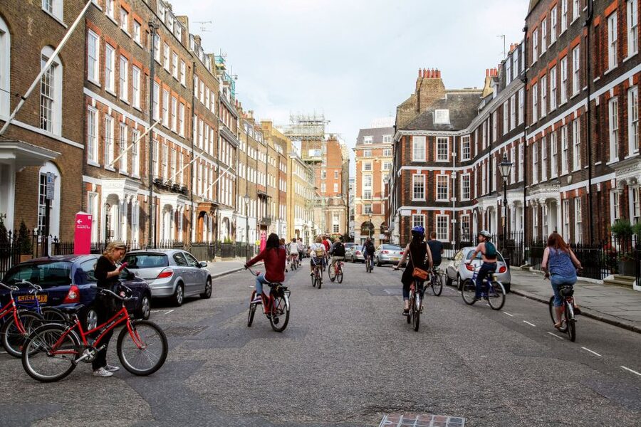 Highlights of Royal London Bike Tour (3 Hours) - What the bikes and group experience are like