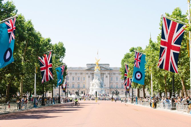 Highlights of Royal London Bike Tour including Hyde Park - The London Eye finish