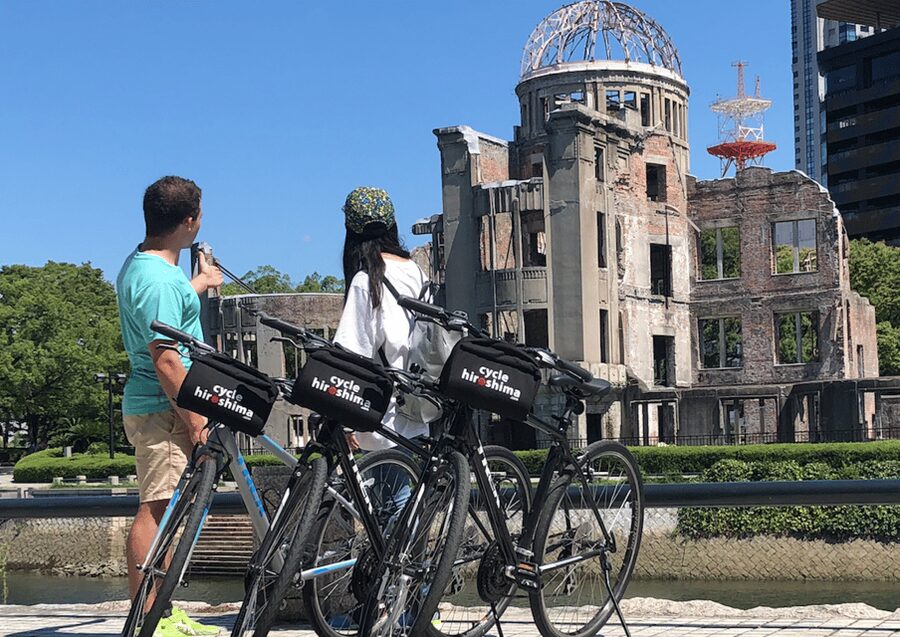 Hiroshima: Best of Hiroshima Guided Bike Tour - Gokoku Jinja and Hiroshima Castle