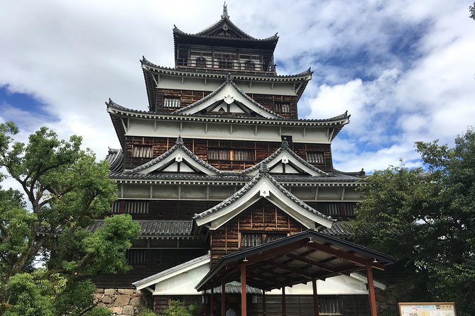 Hiroshima in a Nutshell: Morning Bike Adventure - The Atomic Bomb Dome and the weight of place
