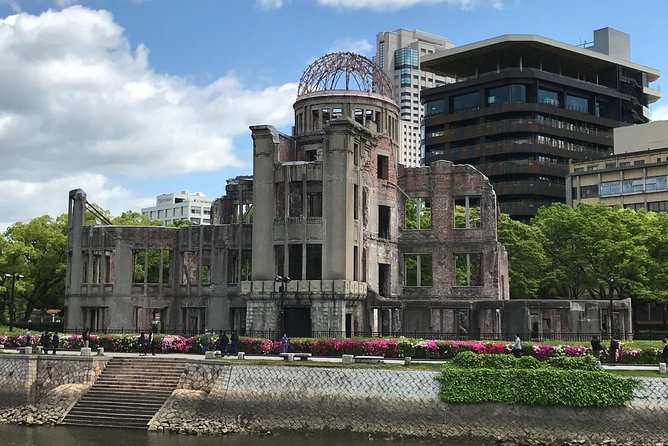 Hiroshima in a Nutshell: Morning Bike Adventure - Hiroshima Castle beyond the usual war story