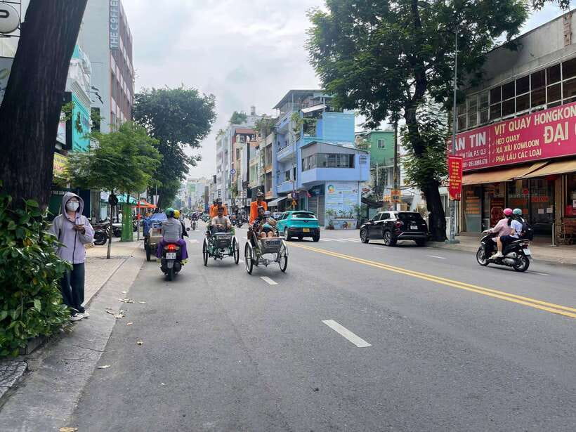 Ho Chi Minh City Sightseeing Panoramic Cycling Tour By Cyclo - The Burning Monk Monument and the weapon bunker