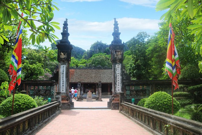 Hoa Lu - Tam Coc - Ninh Binh Day Tour: Biking, Visit Local Family - The ride back to Hanoi