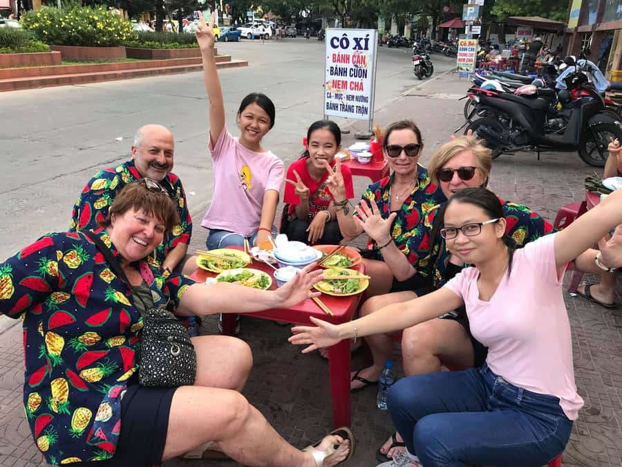 Hoi An: Bike Tour to Countryside and Food Tour - Nine tastes, from white rose dumplings to dessert