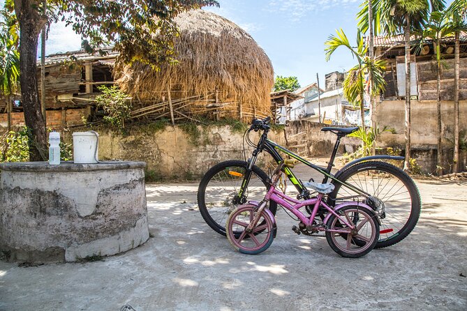 Hoi An Morning Countryside Tour by Bike - What the guides add to the morning